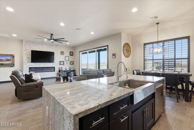 3655 E Graythorn Way, Coolidge, AZ 85128