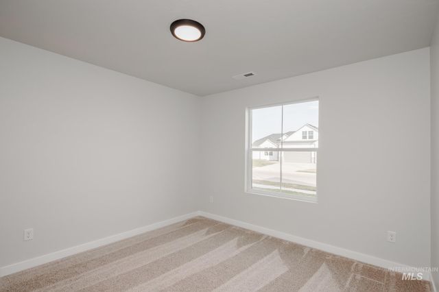 3895 E Jamestown Dr, Nampa, ID 83686