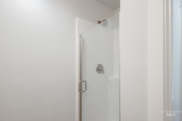 3895 E Jamestown Dr, Nampa, ID 83686