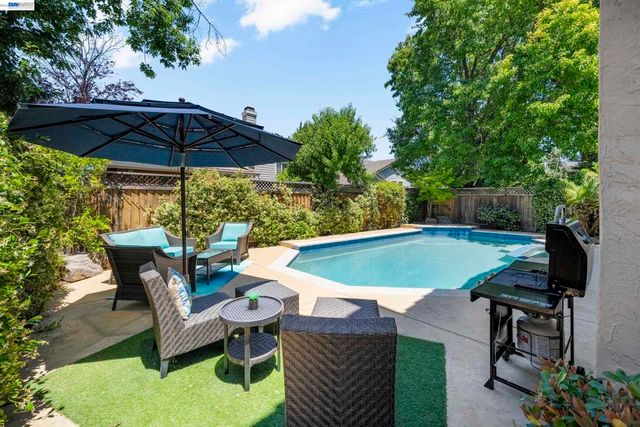 3411 Park Pl, Pleasanton, CA 94588