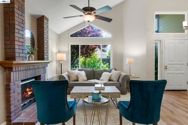 3411 Park Pl, Pleasanton, CA 94588