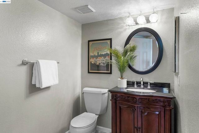 3411 Park Pl, Pleasanton, CA 94588