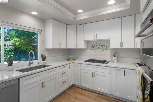 3411 Park Pl, Pleasanton, CA 94588