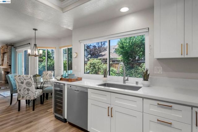 3411 Park Pl, Pleasanton, CA 94588