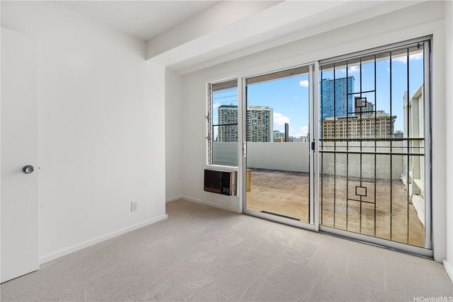 1624 Kanunu Street PHA, Honolulu, HI 96814