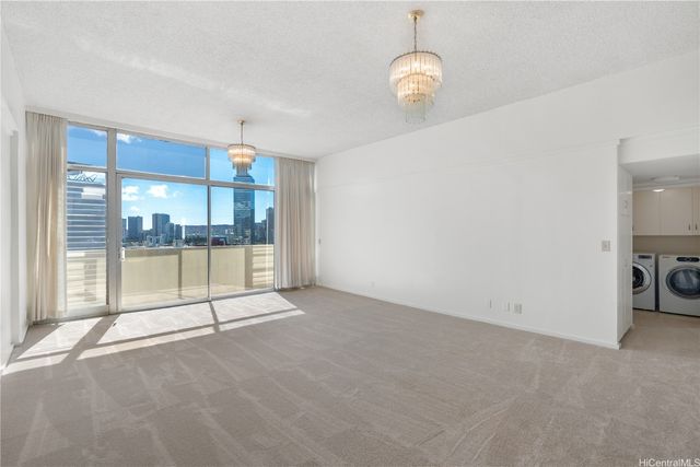 1624 Kanunu Street PHA, Honolulu, HI 96814