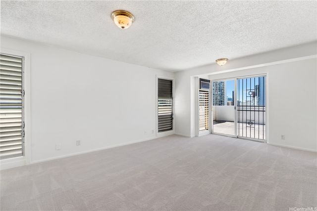 1624 Kanunu Street PHA, Honolulu, HI 96814