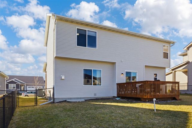 401 SE 15th Street, Grimes, IA 50111