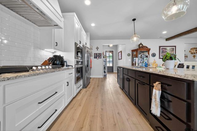 815 Black Bird Way, Whitehouse, TX 75791