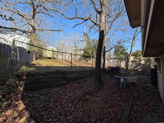 1920 Broken Arrow Drive, North Little Rock, AR 72118