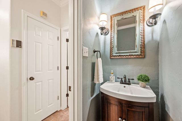 9045 Tyne Trail, Fort Worth, TX 76118