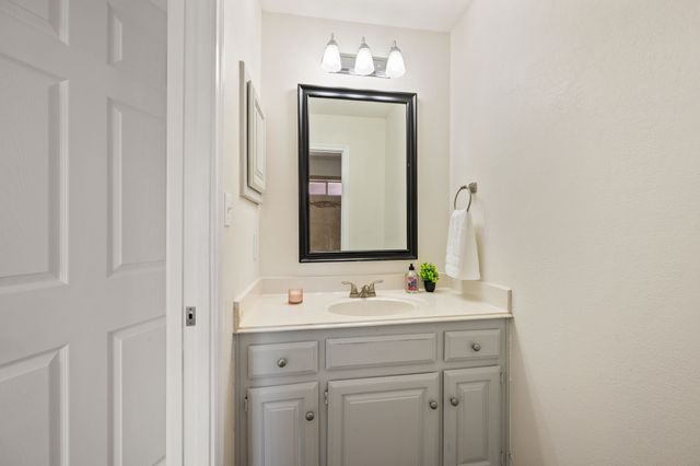 9045 Tyne Trail, Fort Worth, TX 76118