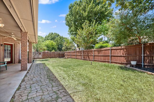 9045 Tyne Trail, Fort Worth, TX 76118
