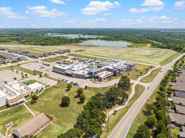 9045 Tyne Trail, Fort Worth, TX 76118