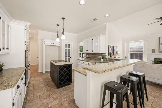 9045 Tyne Trail, Fort Worth, TX 76118