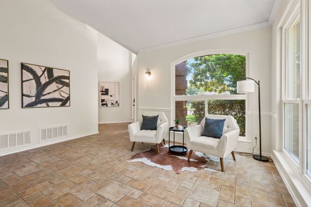 9045 Tyne Trail, Fort Worth, TX 76118
