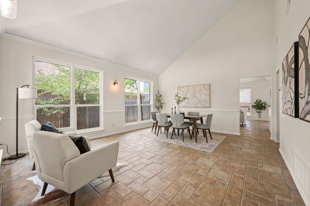 9045 Tyne Trail, Fort Worth, TX 76118