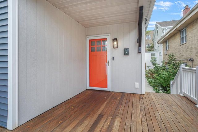 1608 N Astor STREET, Milwaukee, WI 53202