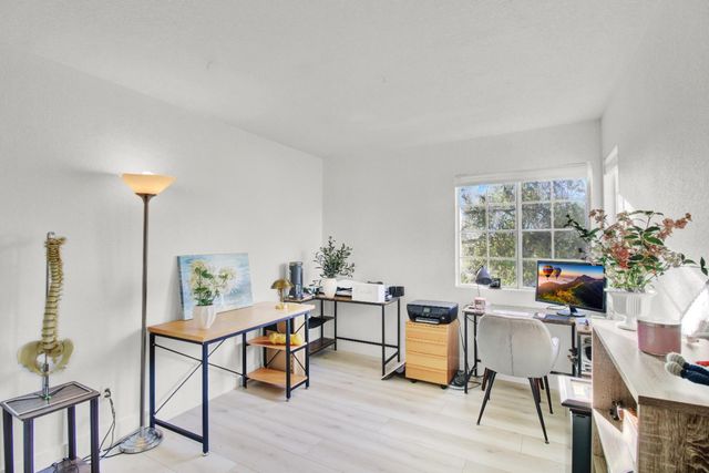 8314 Windwood Way, Elk Grove, CA 95758