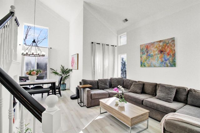 8314 Windwood Way, Elk Grove, CA 95758