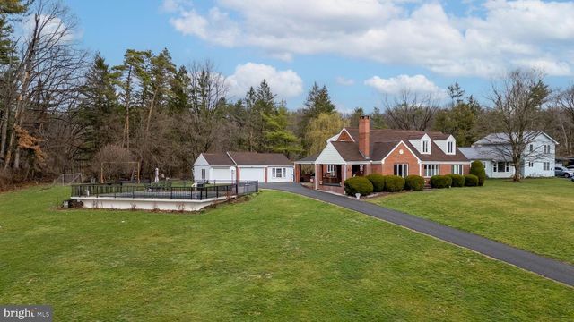 1329 ZION RD, Bellefonte, PA 16823