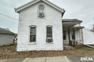828 S 11TH Street, Quincy, IL 62301