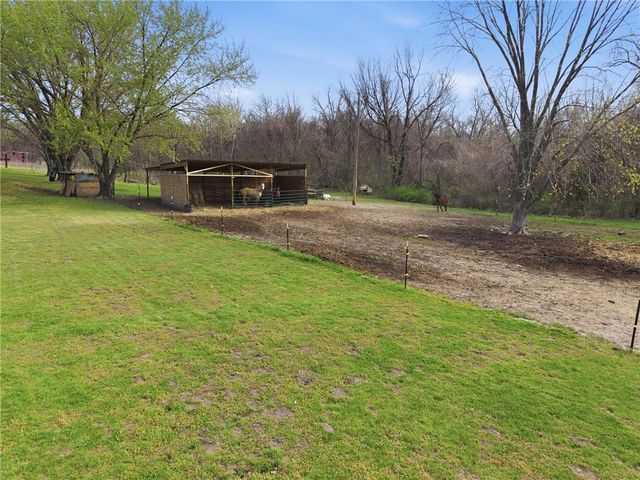 11056 230th Street, Linwood, KS 66052