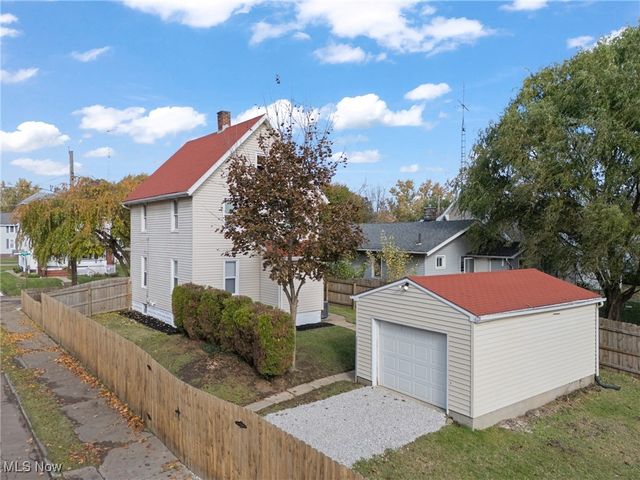 1602 18th Street NE, Canton, OH 44705