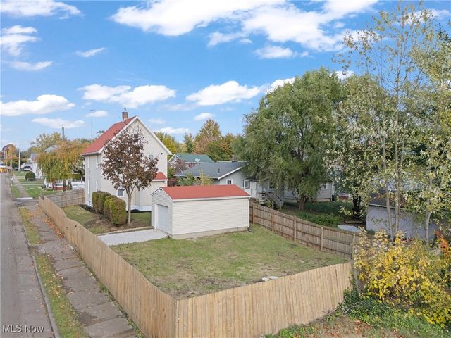 1602 18th Street NE, Canton, OH 44705