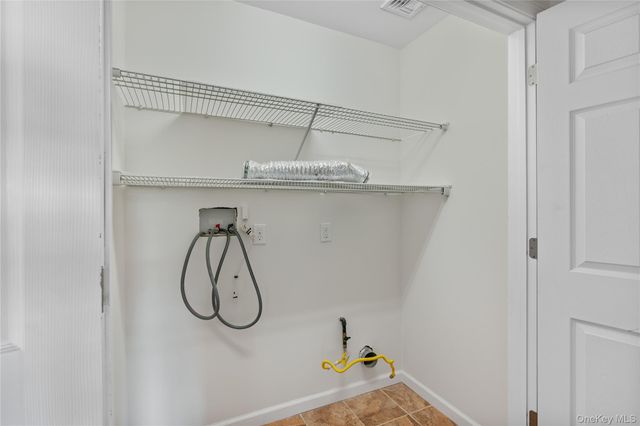 9 Ralph Brach Drive, Wallkill, NY 12589