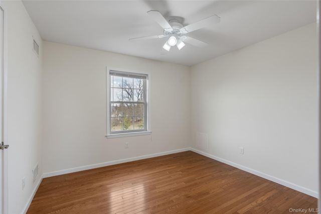 9 Ralph Brach Drive, Wallkill, NY 12589