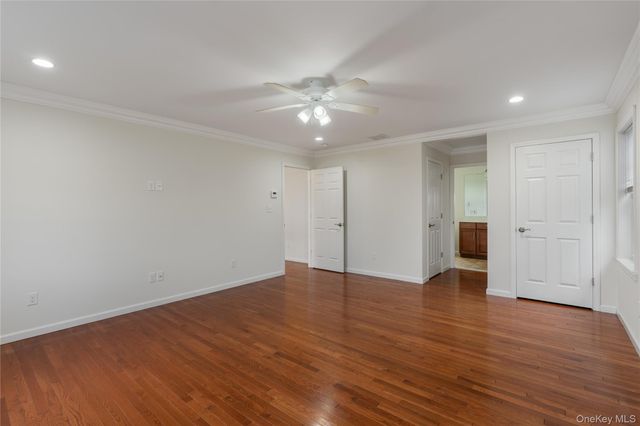 9 Ralph Brach Drive, Wallkill, NY 12589