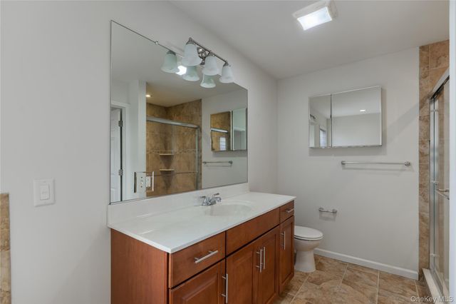 9 Ralph Brach Drive, Wallkill, NY 12589