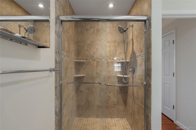 9 Ralph Brach Drive, Wallkill, NY 12589