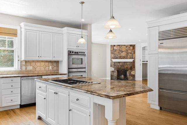 24 White Alder Way, Dartmouth, MA 02748