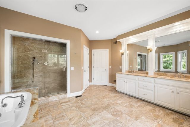 24 White Alder Way, Dartmouth, MA 02748