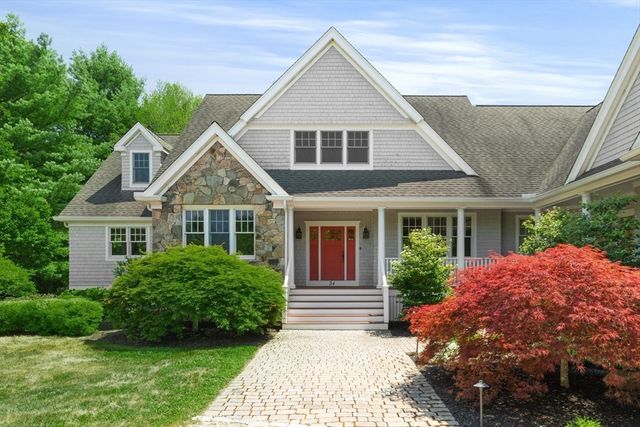 24 White Alder Way, Dartmouth, MA 02748