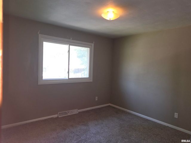 2608 W FREMONT Street, Peoria, IL 61605