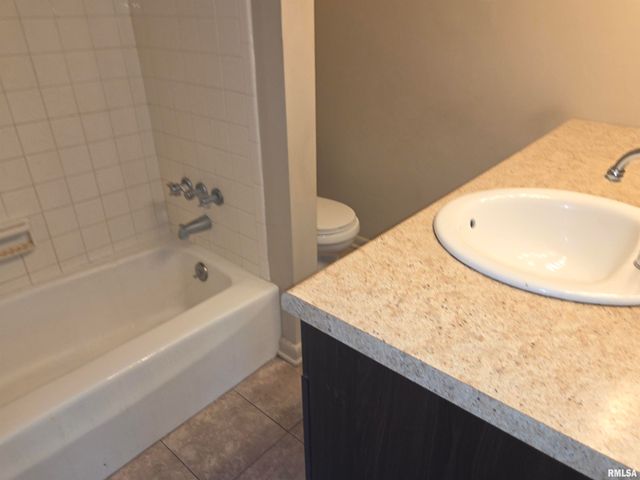 2608 W FREMONT Street, Peoria, IL 61605