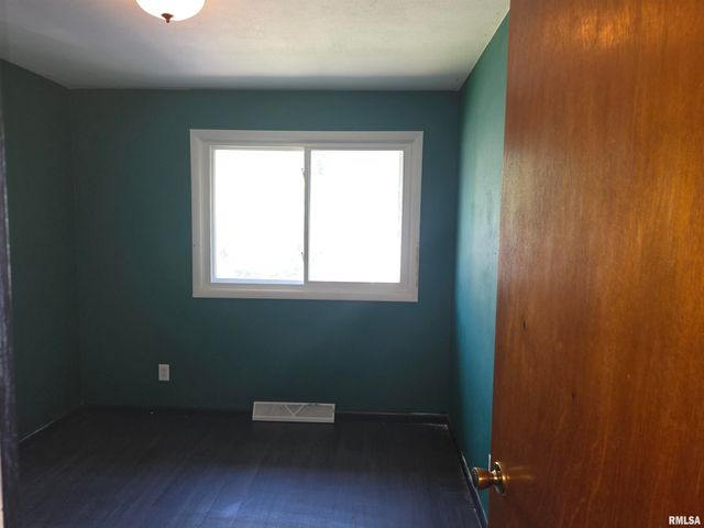 2608 W FREMONT Street, Peoria, IL 61605