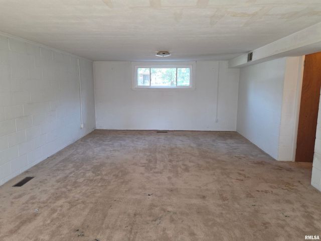 2608 W FREMONT Street, Peoria, IL 61605