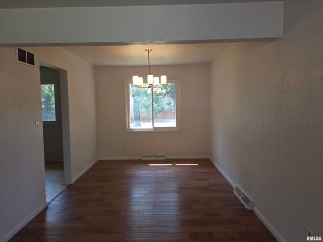 2608 W FREMONT Street, Peoria, IL 61605