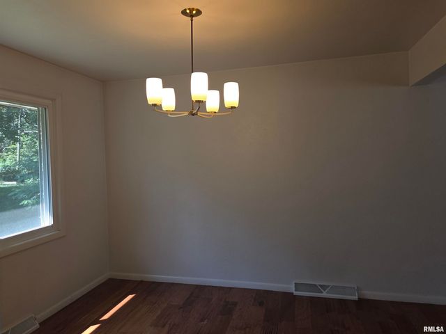 2608 W FREMONT Street, Peoria, IL 61605