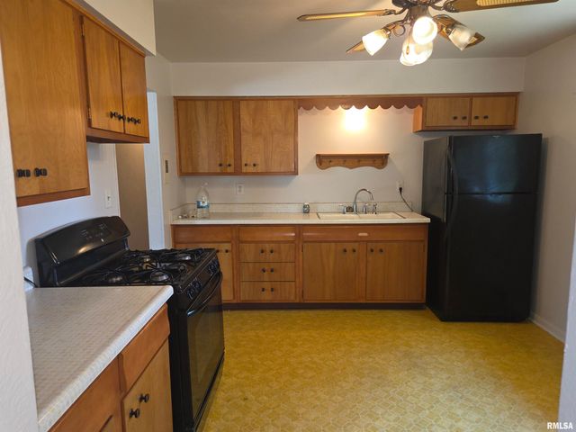 2608 W FREMONT Street, Peoria, IL 61605