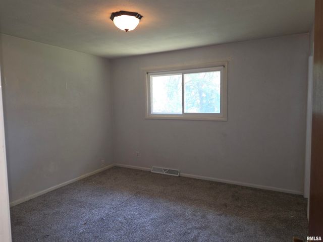 2608 W FREMONT Street, Peoria, IL 61605