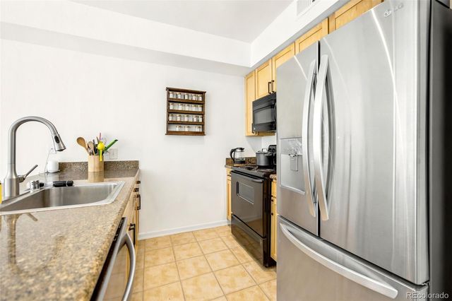 1623 Saint Paul Street 209, Denver, CO 80206
