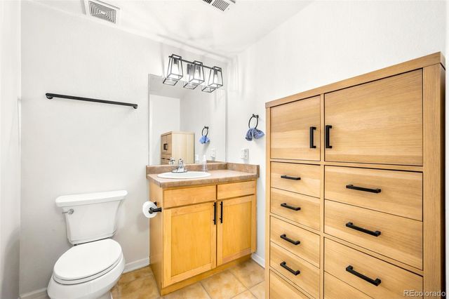 1623 Saint Paul Street 209, Denver, CO 80206