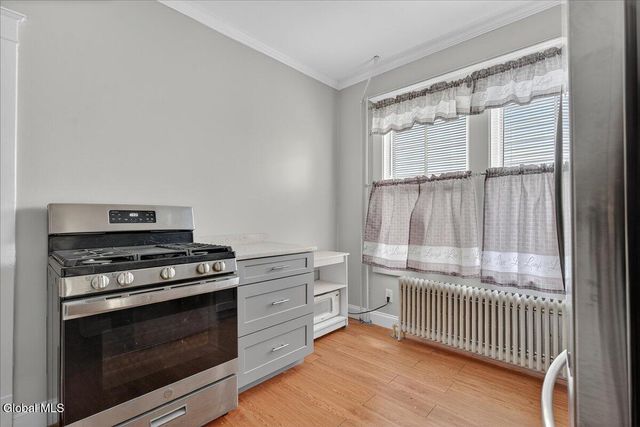 99 James Street, Green Island, NY 12183