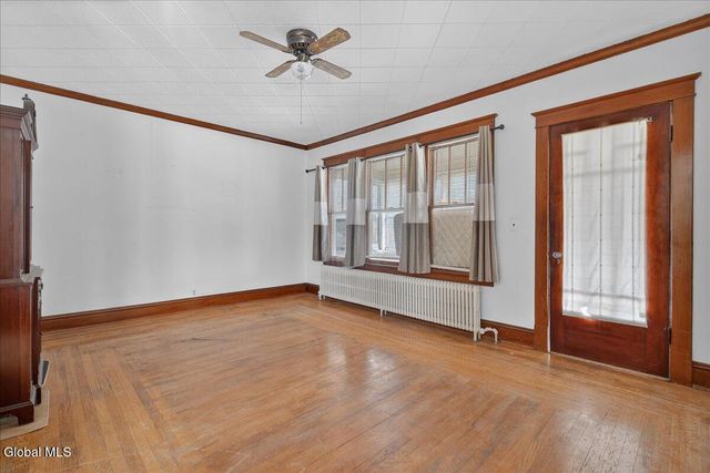 99 James Street, Green Island, NY 12183