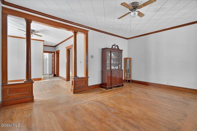 99 James Street, Green Island, NY 12183